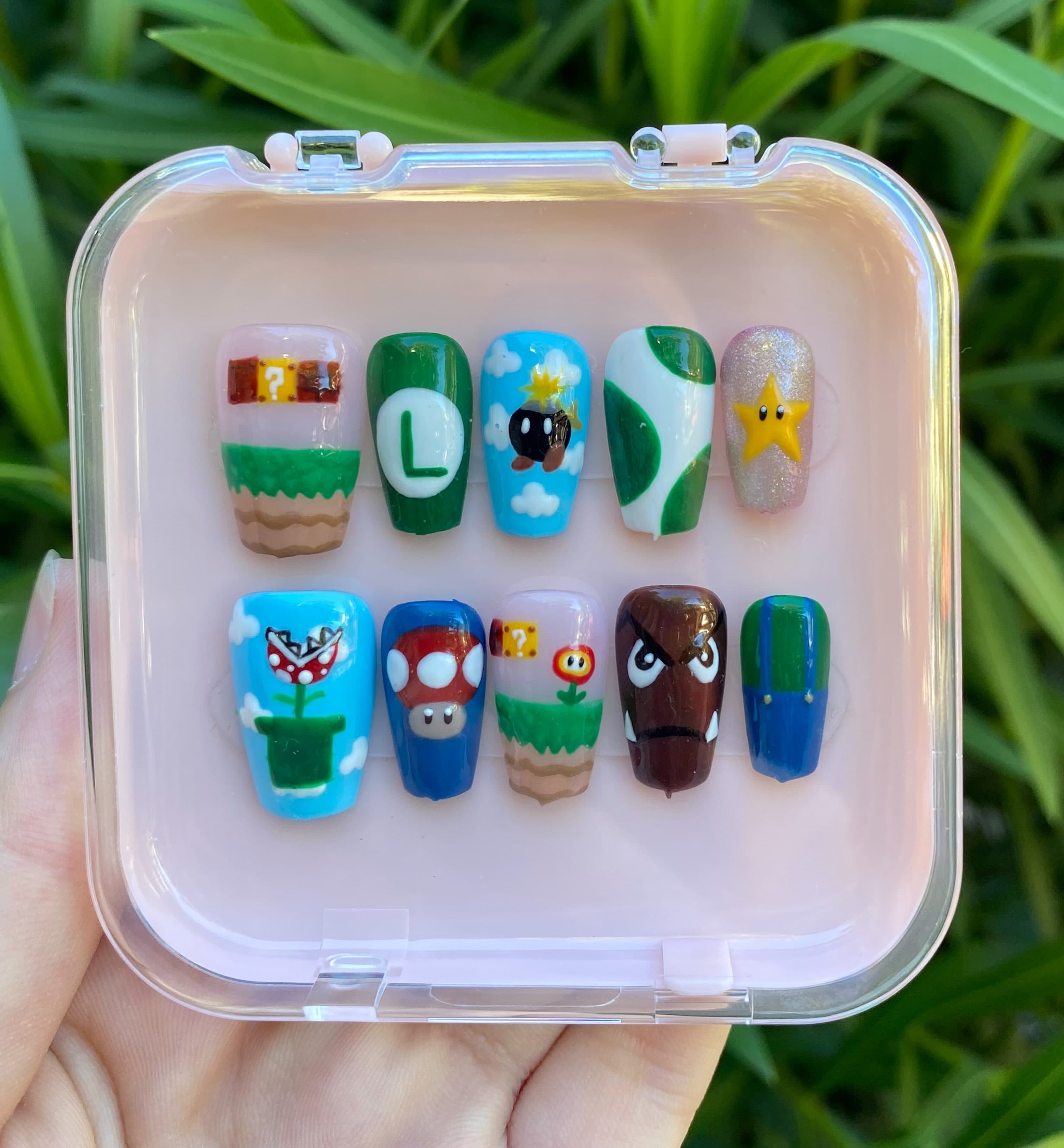 Luigi, a past custom press-on set