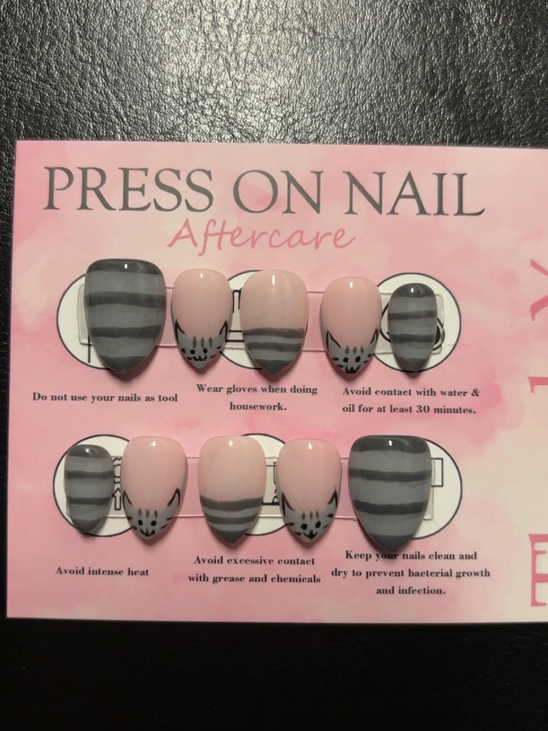 Cat Nails press-on nail set