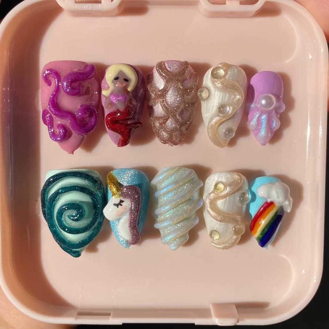Mermaids and Unicorns press-on nail set