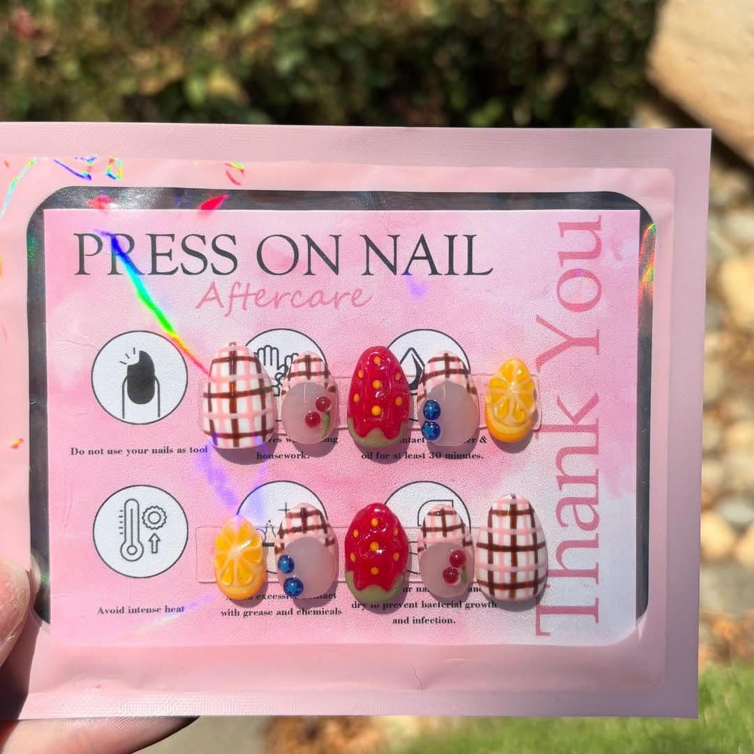 Pink Picnic press-on nail set